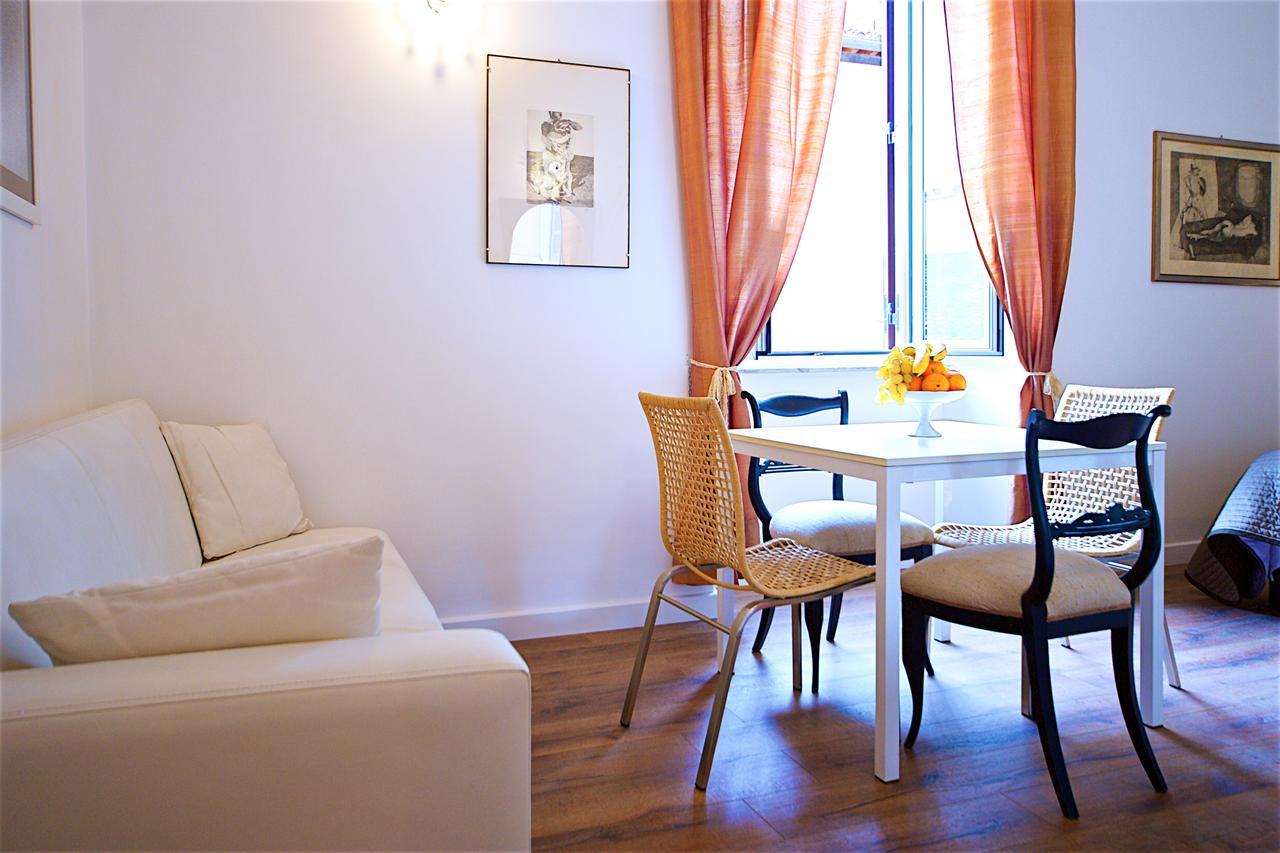 Vetrina Holidays Navona