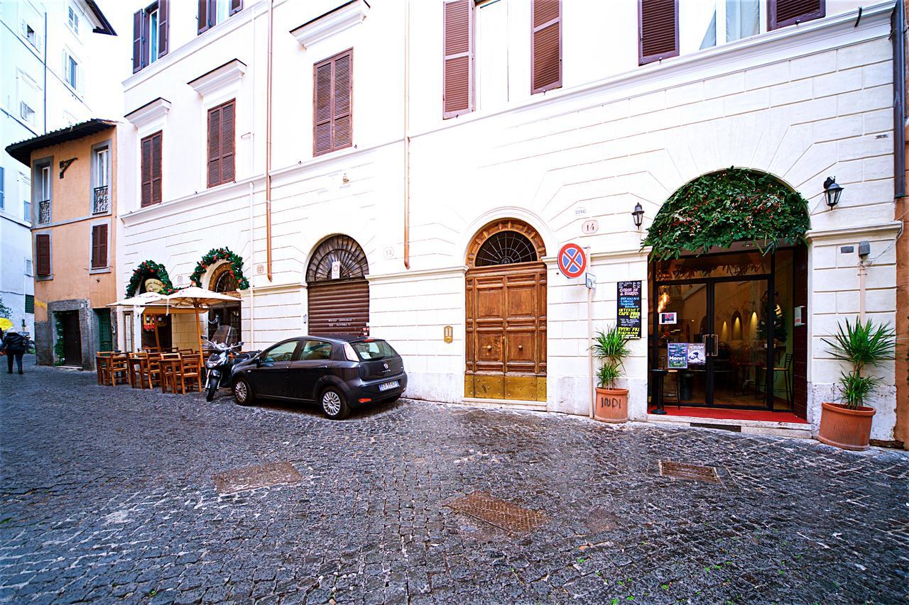 Vetrina Holidays Navona *
